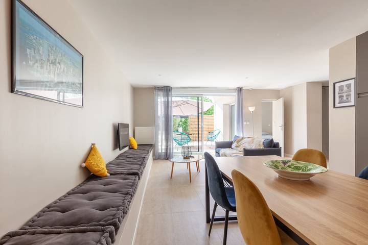 Ganze Wohnung, Ferienwohnung 'Havre De Paix' mit Gemeinschaftspool, privater Terrasse und Wi-Fi in Marseille, Marseille und Umgebung