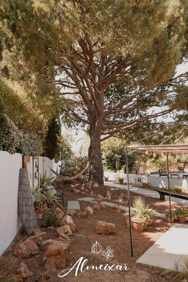 Location de vacances pour 2 personnes, avec jardin ainsi que vue et terrasse dans Almancil - 2