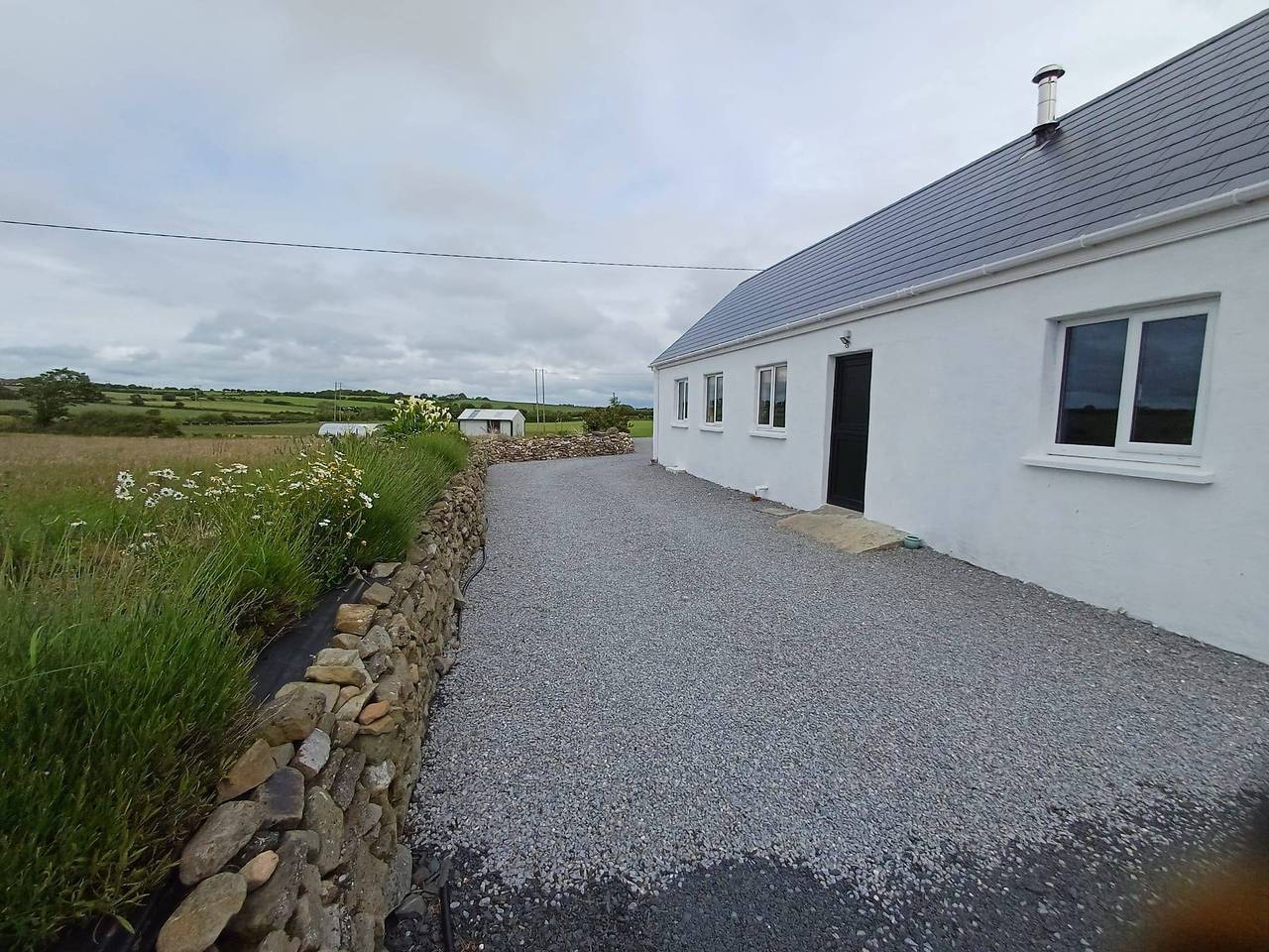 Sleeps5-200yrfarmhouse-Freeparking-Garden in County Kerry