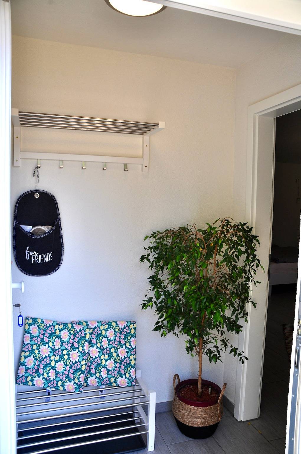 Appartement indépendant sur domaine équestre avec terrasse commune, jardin et Wi-Fi in Gomadingen, Neckar-Alb