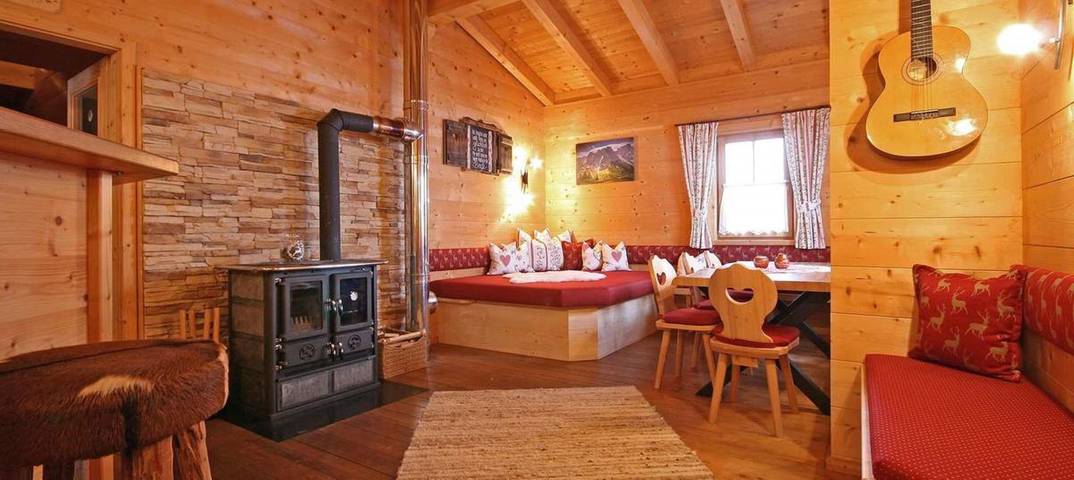 Hütte für 6 Personen, mit Terrasse und Seeblick sowie Garten in Walchsee - 4