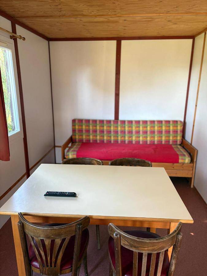 Chalet pour 5 personnes, avec terrasse ainsi que piscine et vue dans le Gers - 4