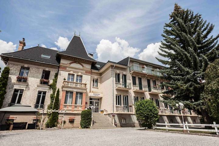Hôtel pour 2 personnes, avec Balcon et Terrasse ainsi que Jardin et Vue à Barcelonnette