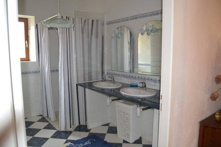 Location de vacances pour 5 personnes, avec jardin à Urval - 4