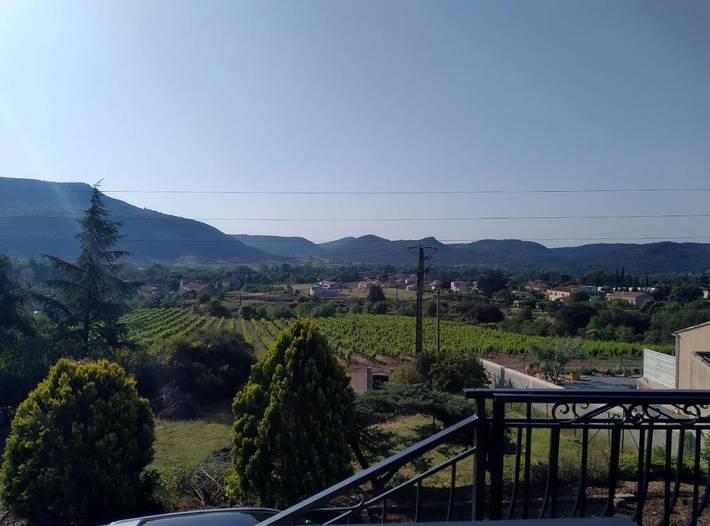 Location de vacances pour 4 personnes, avec piscine ainsi que jardin et vue à La Tour-sur-Orb - 2