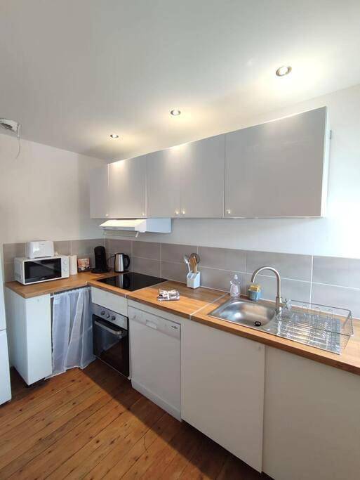 Appartement entier, Two-Bedroom Apartment in Le Tréport, Région de Dieppe