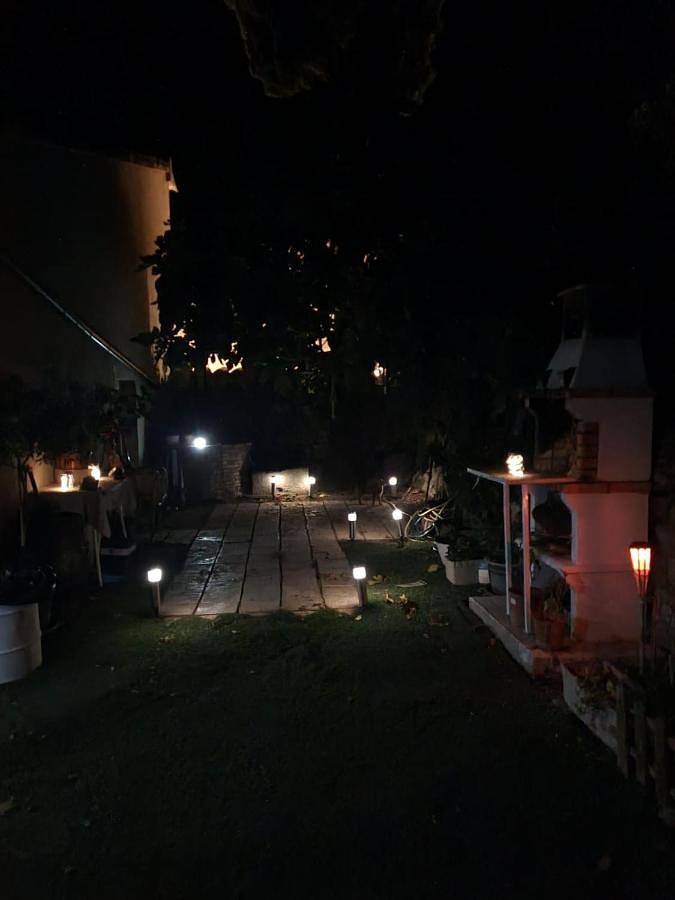 Casa de vacaciones para 8 personas, con vistas además de jardín y piscina, Se admiten mascotas en Hoya de Huesca - 3