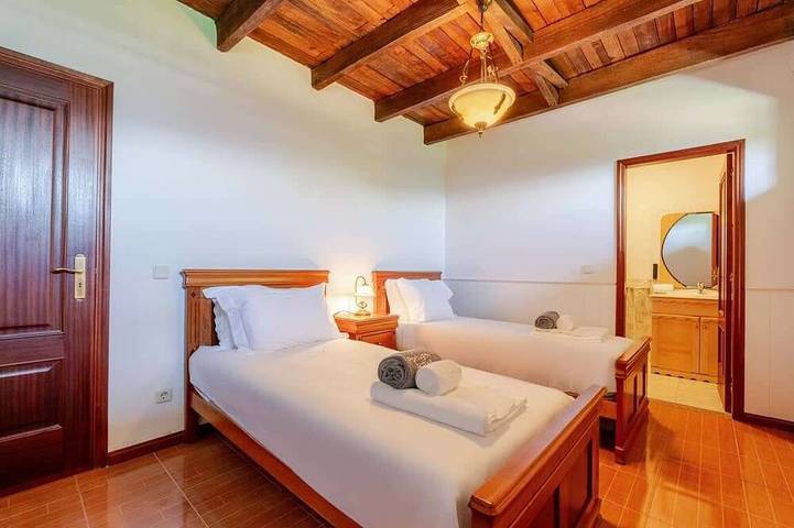 Location de vacances pour 14 personnes, avec piscine ainsi que balcon et jardin dans Barroselas - 3