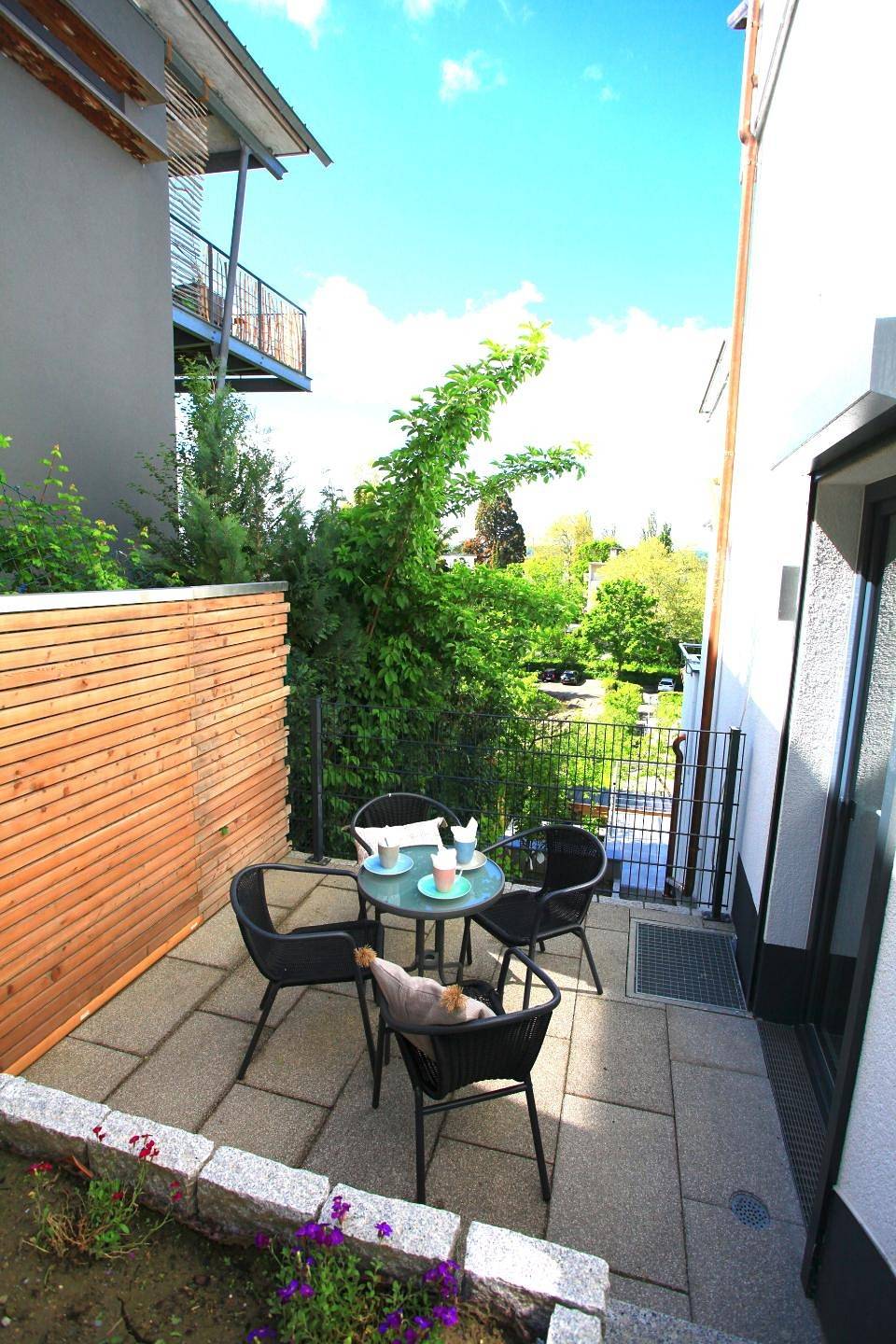 Ganze Wohnung, Apartment in Stadtnähe mit Terasse und Balkon
- Hunde erlaubt - in Überlingen, Region Bodensee-Oberschwaben
