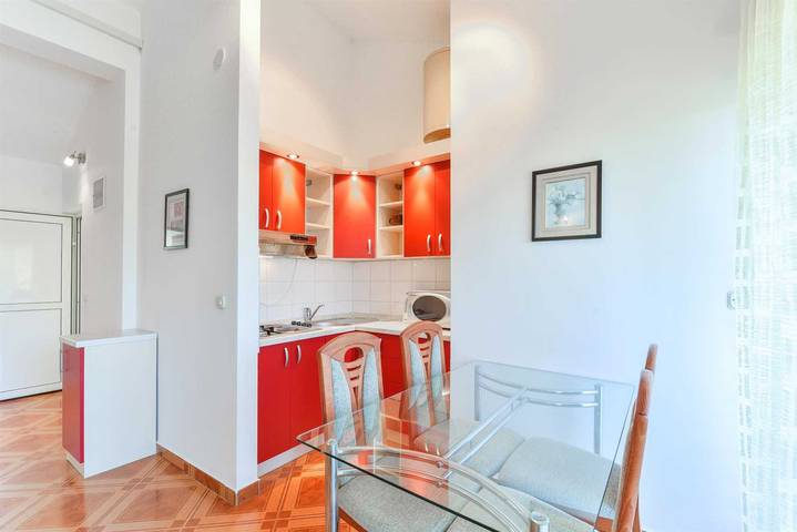 Appartement entier, Appartement de vacances pour 4 personnes avec balcon in Vir