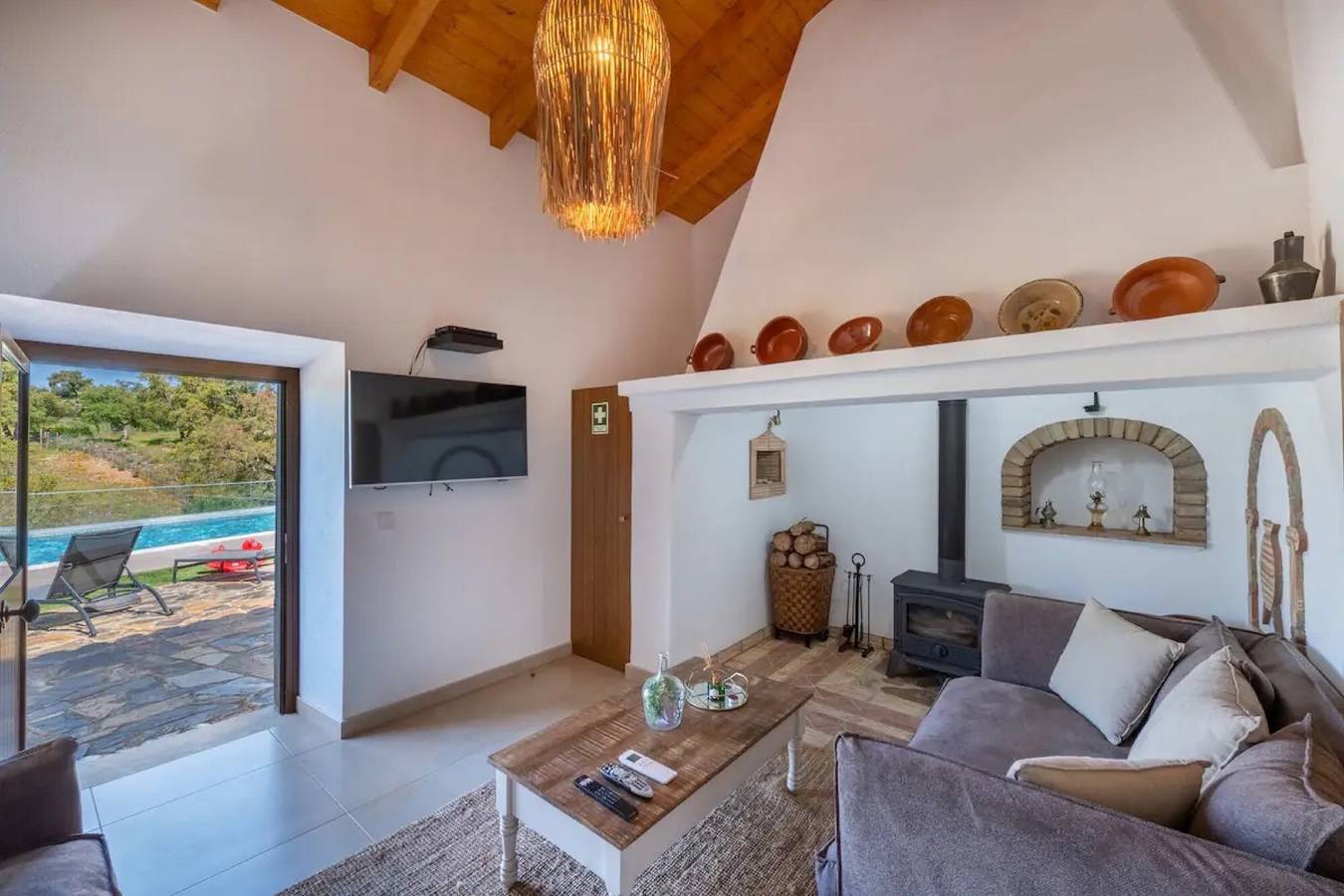 Holiday Home 'Casa Do Avô - Vale Luís Neto' with Mountain View, Wi-Fi and Air Conditioning in Salir, Faro District
