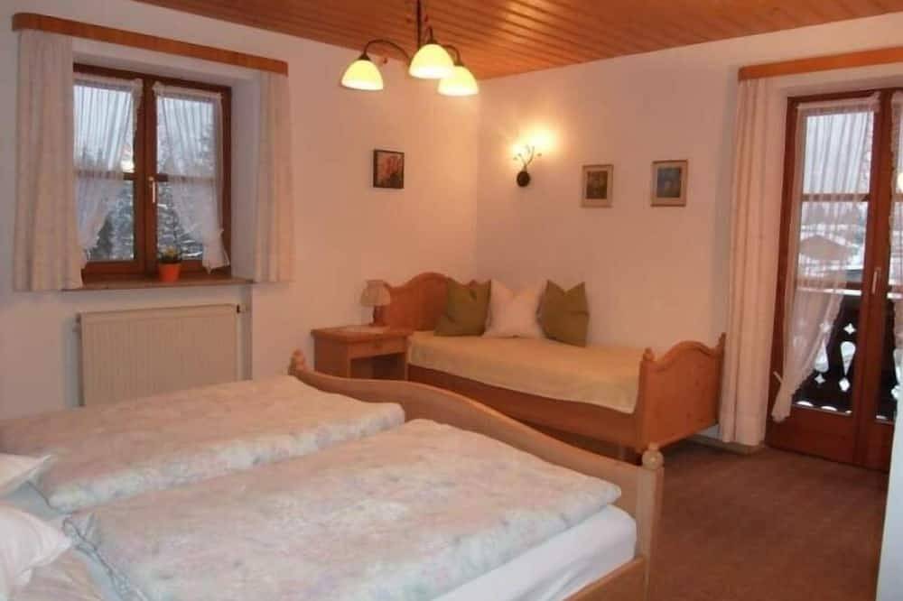 Ganze Wohnung, Ferienwohnung Nr. 1 Kehlstein für 1-3 Pers., 42 m², Schlafzimmer, Wohnküche, Bk in Bischofswiesen, Berchtesgadener Alpen