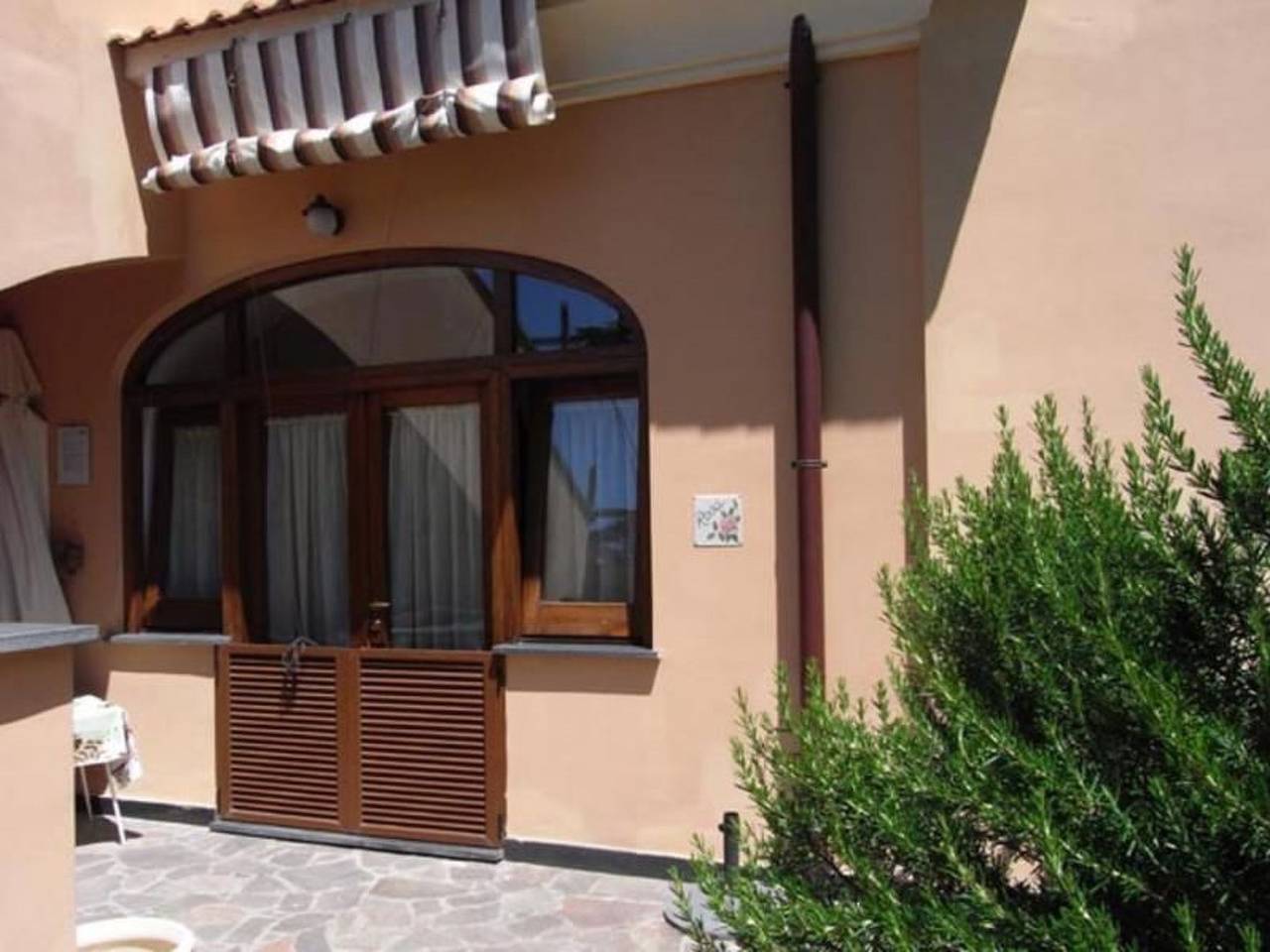 Hel lejlighed, Rosa' Wohnung mit privatem Garten in Sorrento, Napoli Provinsen