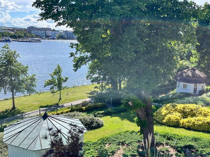Ferienwohnung für 5 Personen, mit Balkon und Terrasse sowie Garten und Ausblick in Gehlsdorf - 2