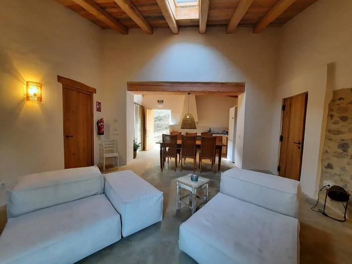 Casa rural para 8 personas, con Balcón y Terraza además de Jardín y Vistas en Cistella - 4