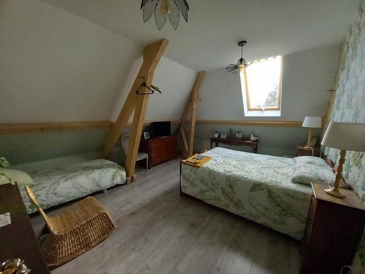 Chambre d’hôte pour 3 personnes, avec piscine ainsi que terrasse et jardin dans Parc national de forêts - 2