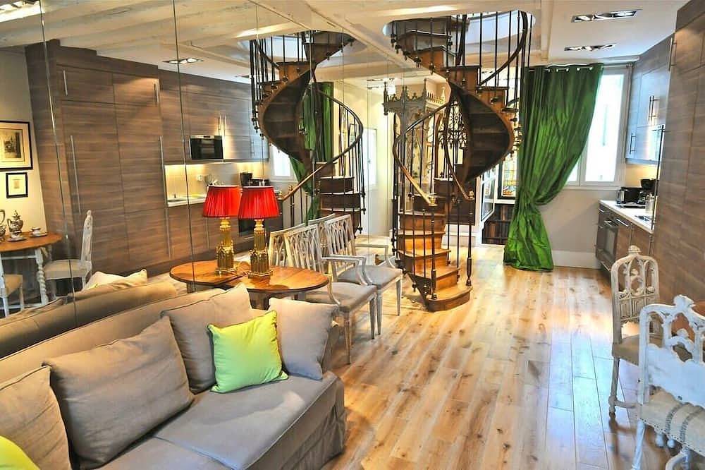 Entire apartment, Un Balcon sur Notre - Dame, Severine — Ac in Paris, Ile de France