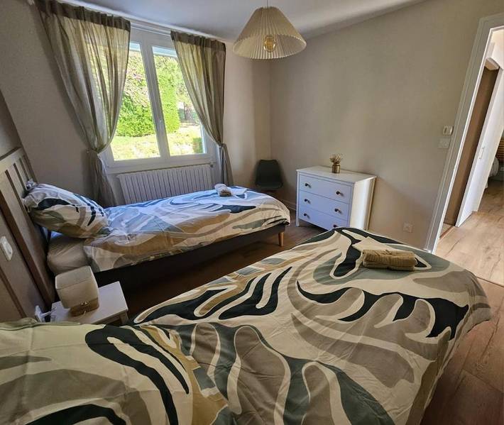 Location de vacances pour 6 personnes, avec jardin ainsi que vue et balcon à Roiffieux - 4