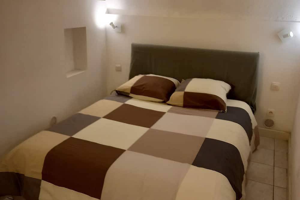 Appartement entier, Petit nid douillet à deux pas de \"la plus belle baie du monde\" ! in La Ciotat, Région de Marseille