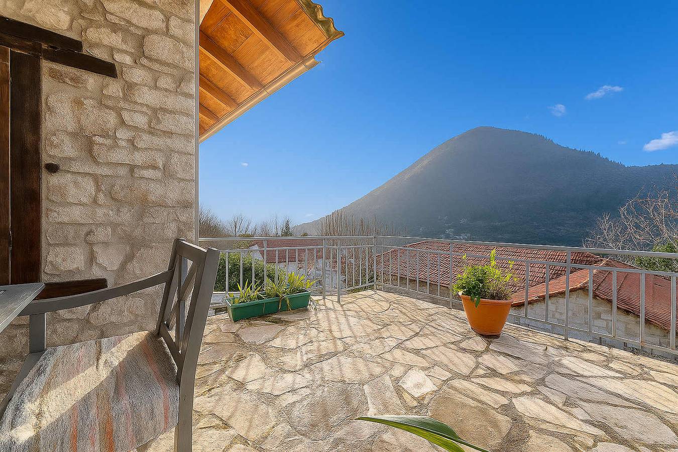 Kalavrita Winter Retreat - Homely Spacious Chalet in Achaia