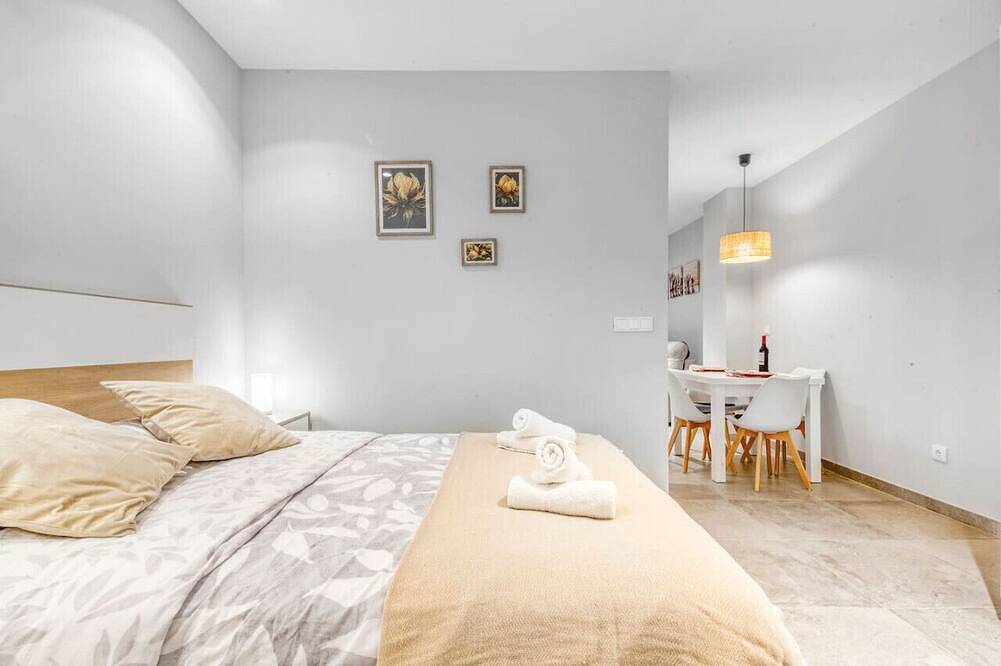 Entire apartment, Lovely & Modern Flat in Heart of Castellón in Castellón de la Plana, Costa del Azahar