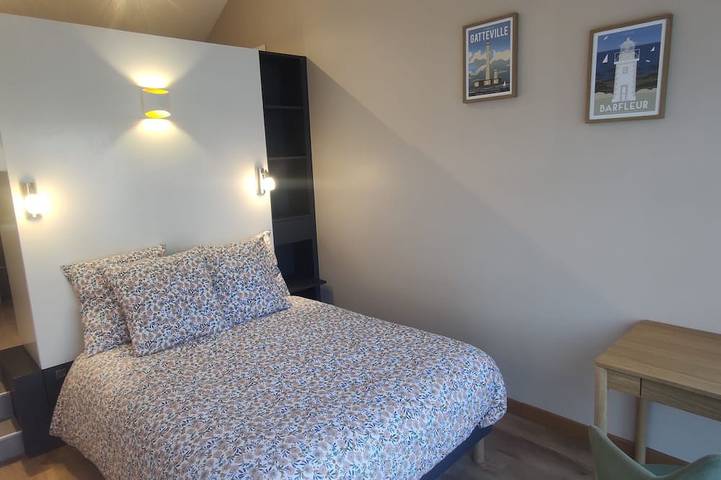 Location de vacances pour 2 personnes, avec terrasse ainsi que jacuzzi et jardin à Tollevast - 2