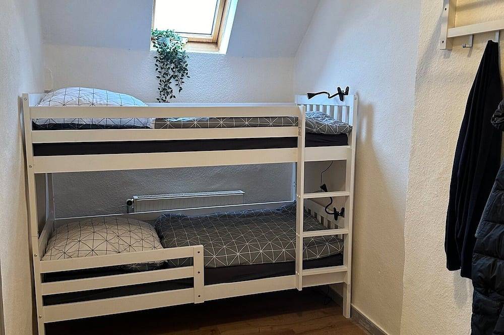 Appartamento intero, Gemütliche Ferienwohnung in der Alten Schule in Roth Direkt am Lahntalradweg in Weimar (Lahn), Lahntal