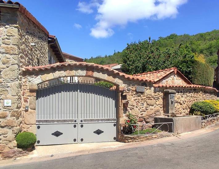 Chambre d’hôte pour 2 personnes, avec jardin et vue dans Saint-Gervazy