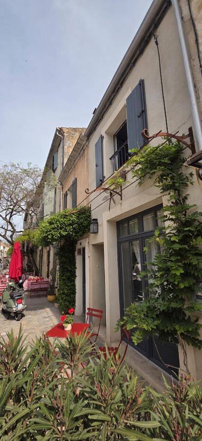 Location de vacances pour 6 personnes, avec balcon dans Office de Tourisme d'Aigues-Mortes en Terre de Camargue