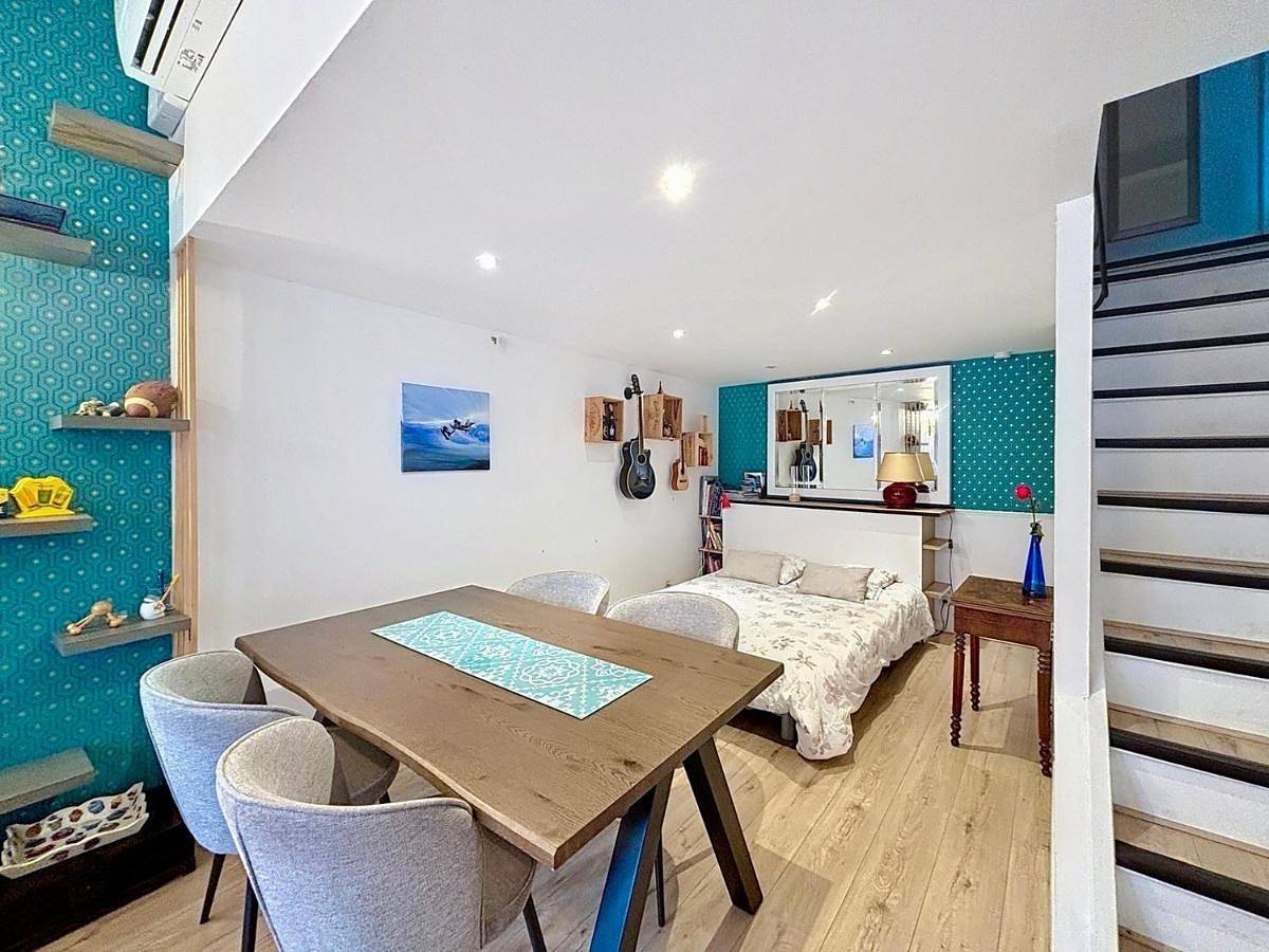 Appartement entier, Sunny La Ciotat 1 ch 2 lits duplex climatisé 100m mer et port in La Ciotat, Région de Marseille