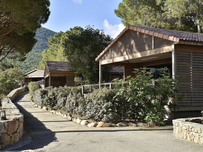 Gîte pour 5 personnes, avec Balcon et Jardin à Belvédère-Campomoro