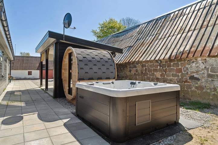 Ferienhaus für 6 Personen, mit Garten und Whirlpool sowie Sauna - 1
