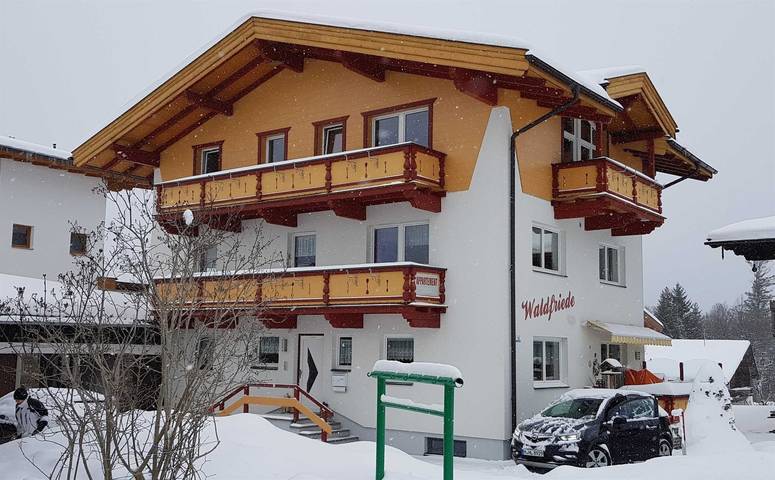 Ferienwohnung für 4 Personen, mit Balkon/Terrasse und Balkon sowie Garten und Seeblick in Eben am Achensee - 2