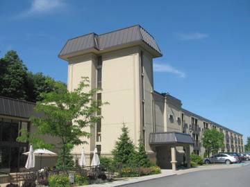 Hôtel pour 4 personnes, avec terrasse ainsi que piscine et jacuzzi dans Sherbrooke