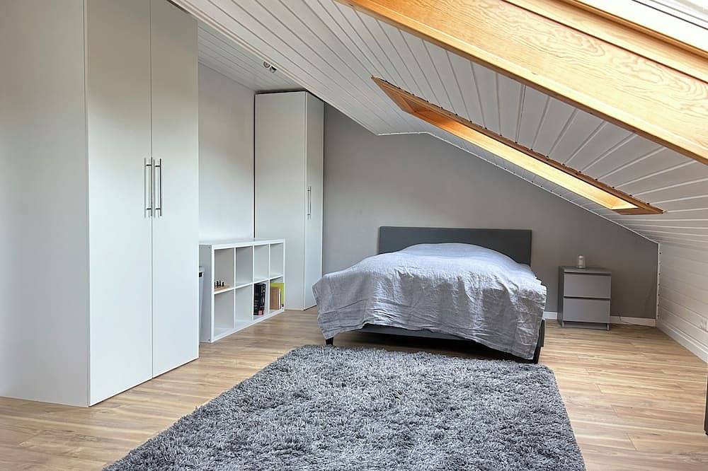 Ganze Wohnung, Gemütliche, ruhige Dg-Wohnung (2.Og) - 5  Min. zu Öpnv in Weinheim, Kurpfalz