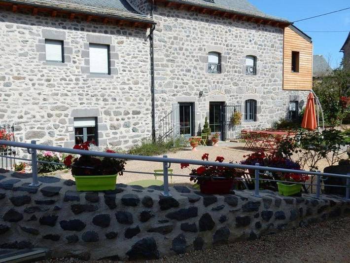 Location de vacances pour 6 personnes, avec Jardin et Piscine à Neussargues-Moissac