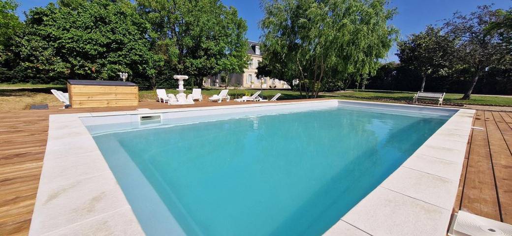 Gîte pour 2 personnes, avec vue ainsi que jardin et piscine à Gaillan-en-Médoc - 2