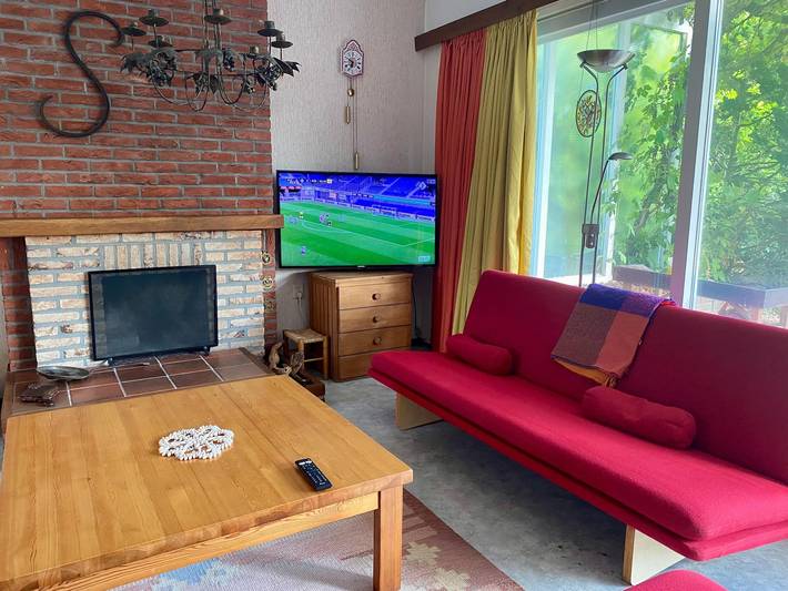 Gemütliches Familienhaus mit schönem Garten. in De Banjaard, Kamperland