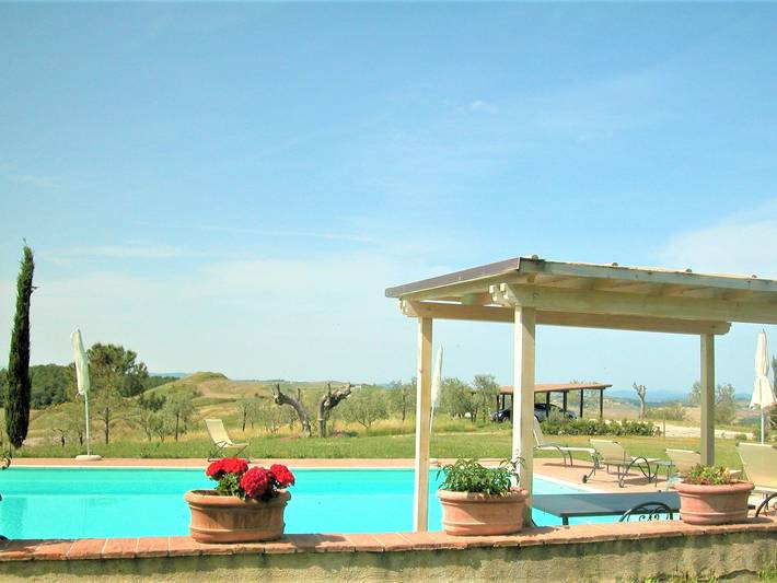 Appartamento per 4 persone, con Terrazza e Piscina a Asciano