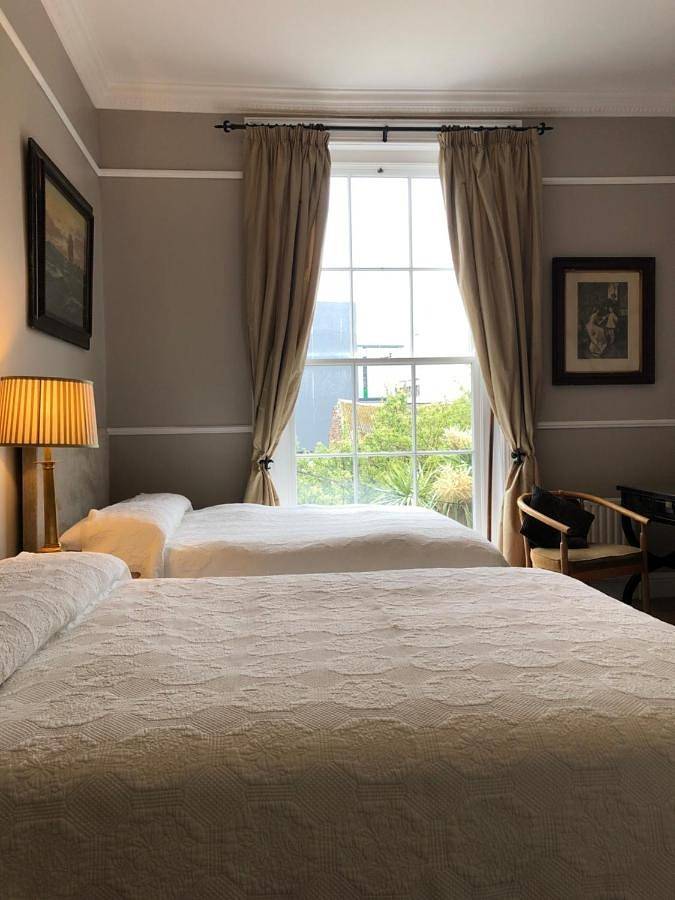 BnB für 4 Personen, mit Ausblick in Dublin
