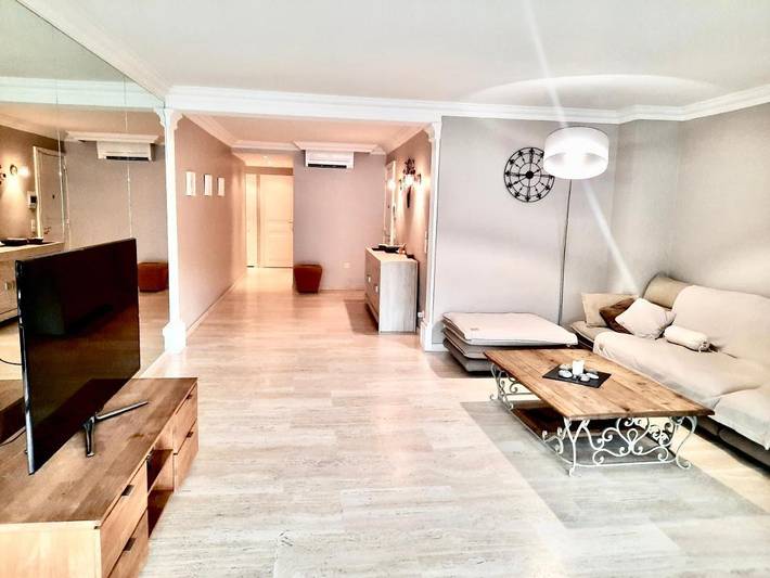 Gîte pour 4 personnes, avec vue et terrasse, animaux acceptés dans Bijou Plage Cannes