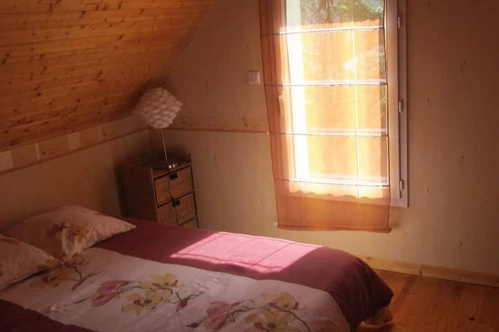 Gîte pour 8 personnes, avec balcon et jardin à Camparan - 4