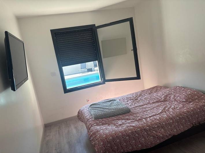 Location de vacances pour 10 personnes, avec Jacuzzi ainsi que Terrasse et Piscine à Benet - 3