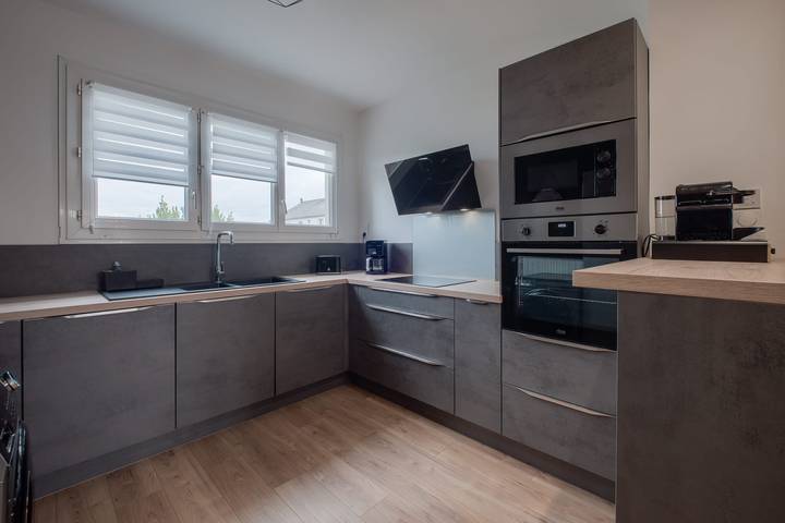 Gîte pour 6 personnes, avec balcon, adapté aux familles à Laval - 2