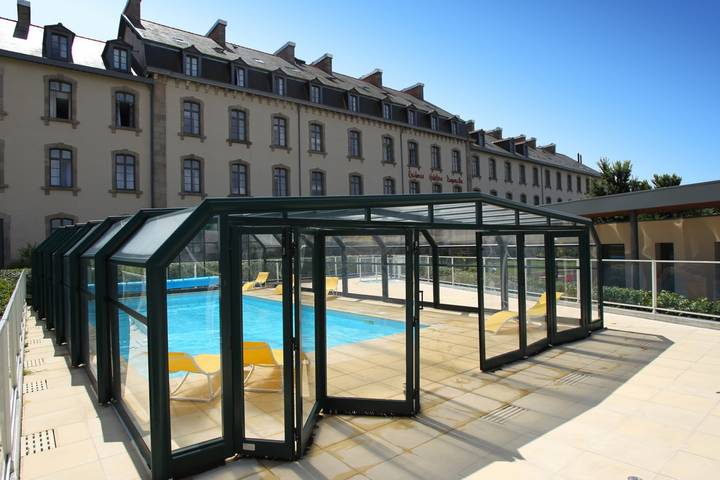 Gîte pour 2 personnes, avec piscine, adapté aux familles à Dinan - 2