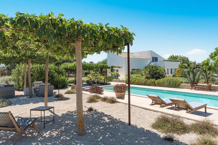 Villa per 12 persone, con terrazza e giardino, adatto a famiglie con bambini ad Avola