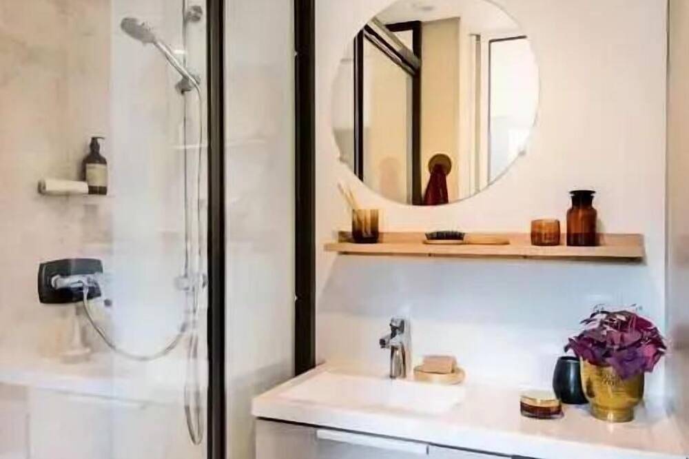 Cottage Vip 1 chambre 2 personnes in Plages des Cabanes de Fleury, Vendres