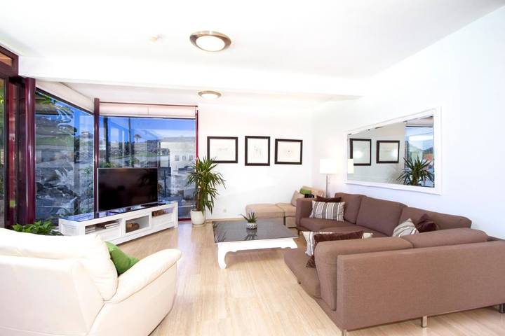 Casa rural para 6 personas, con jacuzzi y jardín además de terraza y piscina en Mogán - 4