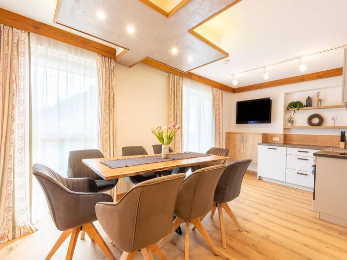 Ferienwohnung für 7 Personen, mit Balkon und Terrasse in Uderns - 2