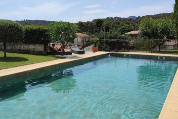 Cottage pour 6 personnes, avec balcon et jardin à Peypin